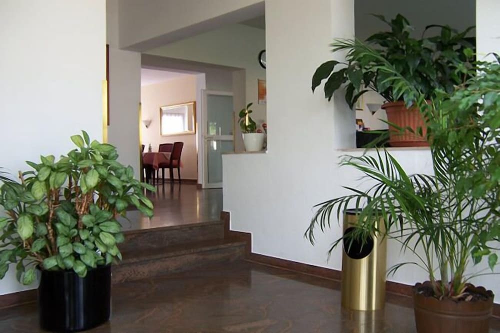 Turm Hotel Hanau 3/23