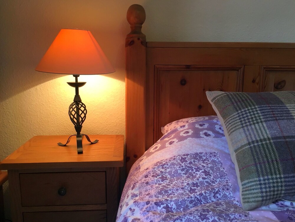 Ceilidh Cottage 17/48