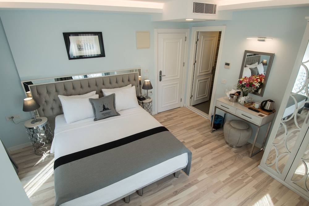 Primero Hotel 24/65
