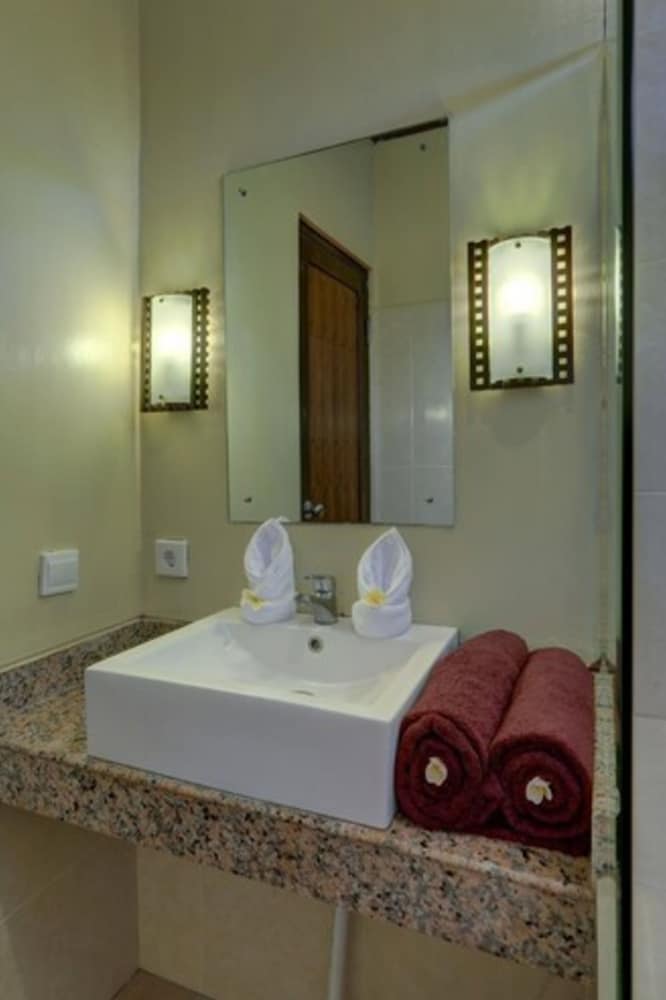 Nipuri Hotel 22/71