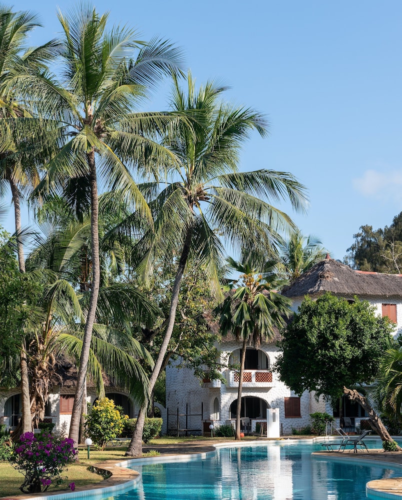 Diamonds Leisure Beach and Golf Resort 10/63