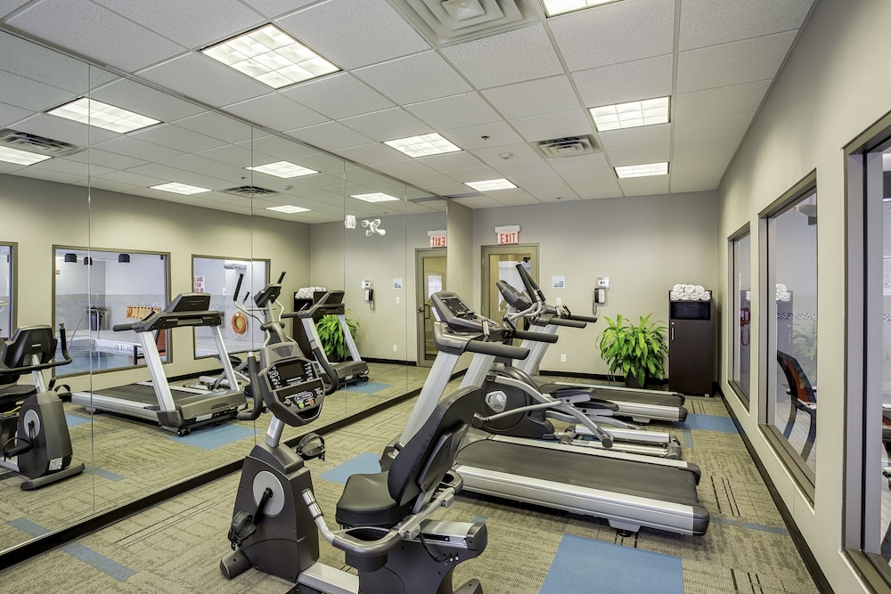 Holiday Inn Express And Suites Ottawa East Orleans 38/70