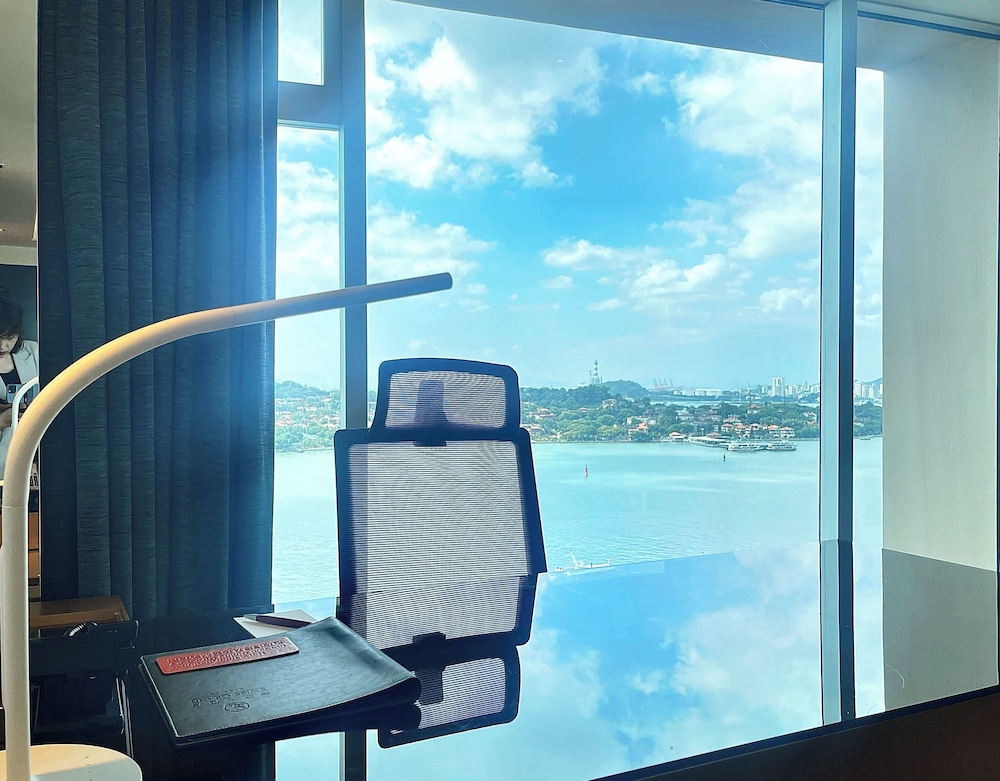 Swiss Grand Xiamen 26/50
