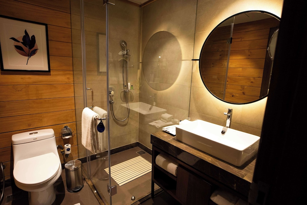 Radisson Blu Resort Dharamshala 78/79