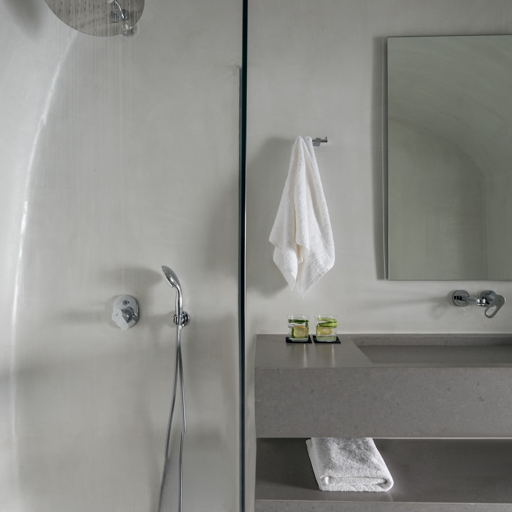 Echoes Luxury Suites By Canvas - Adults Only 47/50