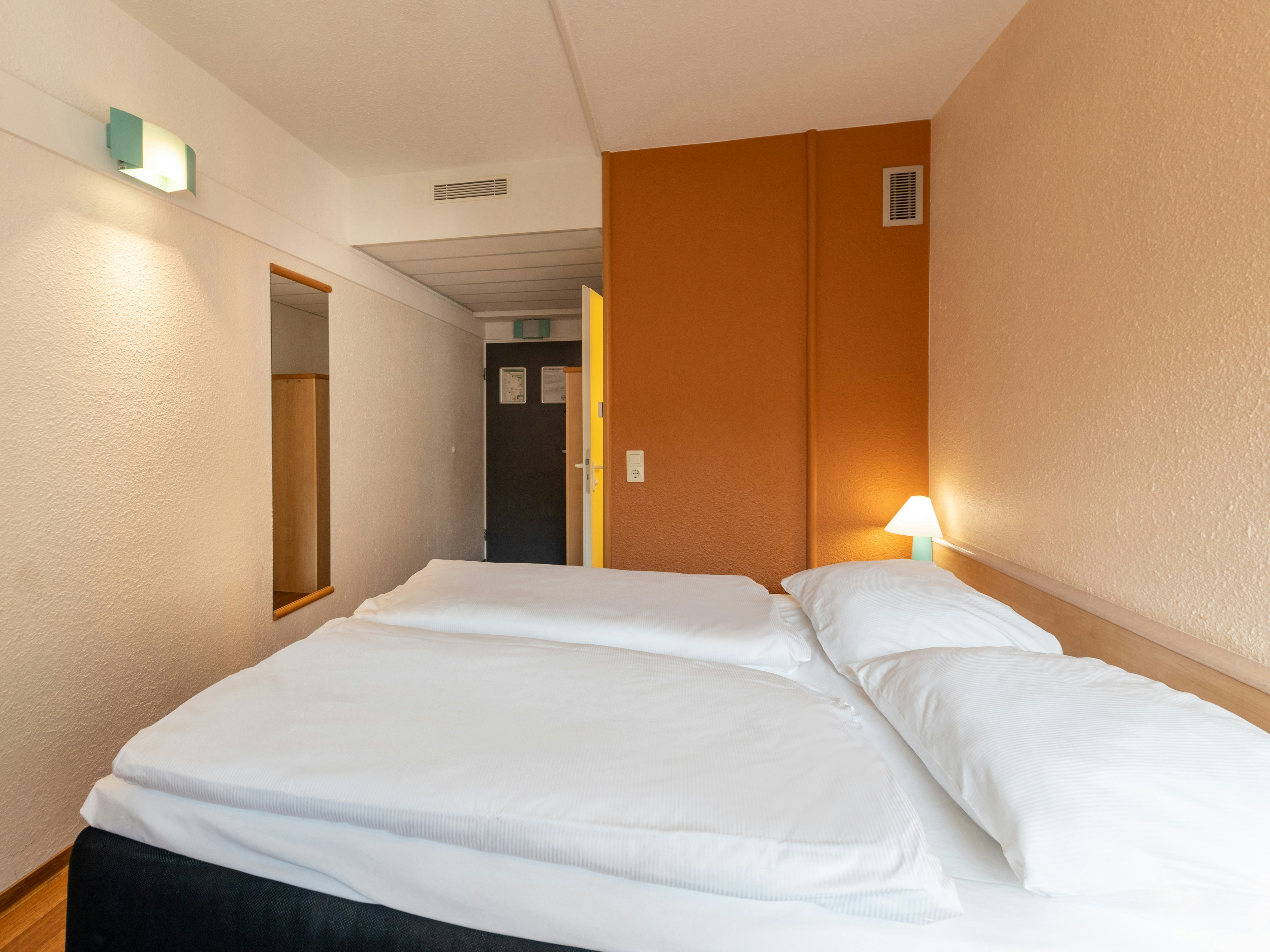 B&B Hotel Duisburg Hbf-Nord 16/30