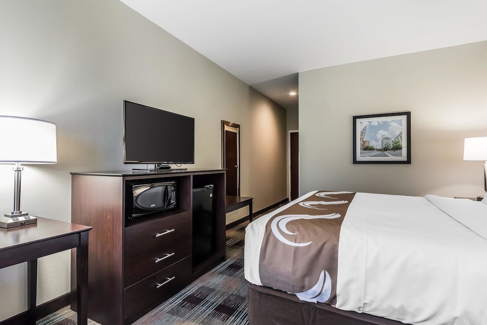 Quality Inn Pleasant View 8/15