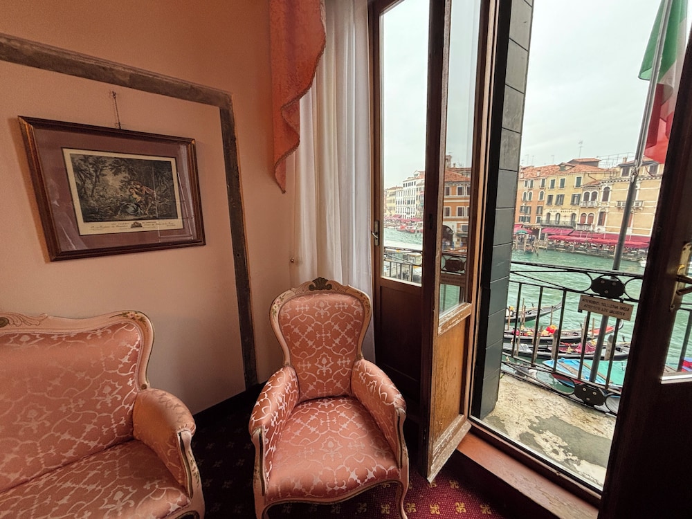 Rialto Hotel 46/66