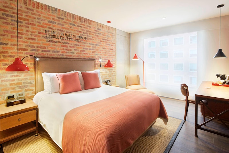 The Artisan DC Hotel Autograph Collection 1/3