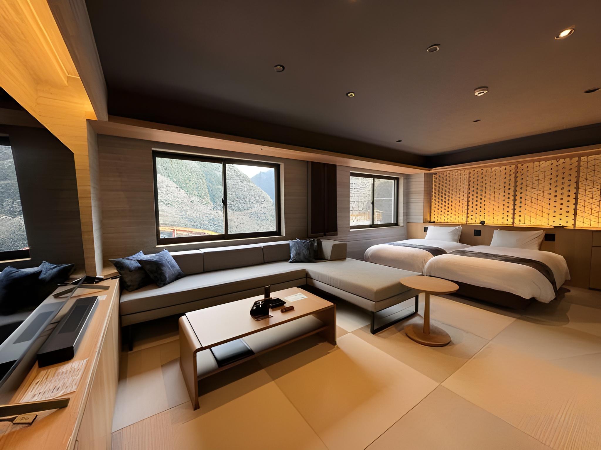 Deluxe, Twin Beds, Valley Side, Mountain View