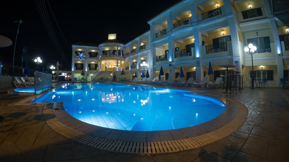 Aphrodite Hotel 28/34