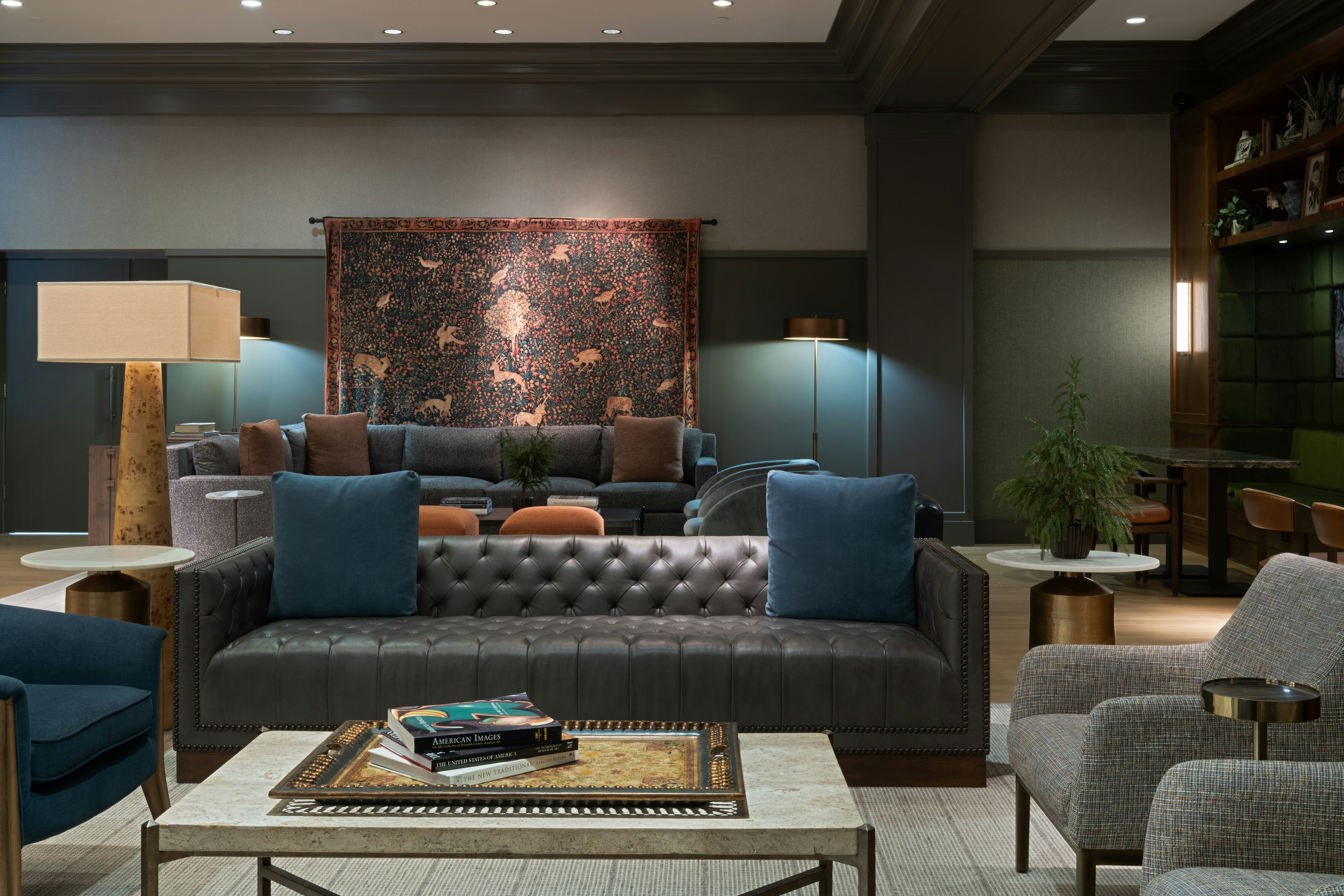 The Sam Houston Curio Collection By Hilton 29/65