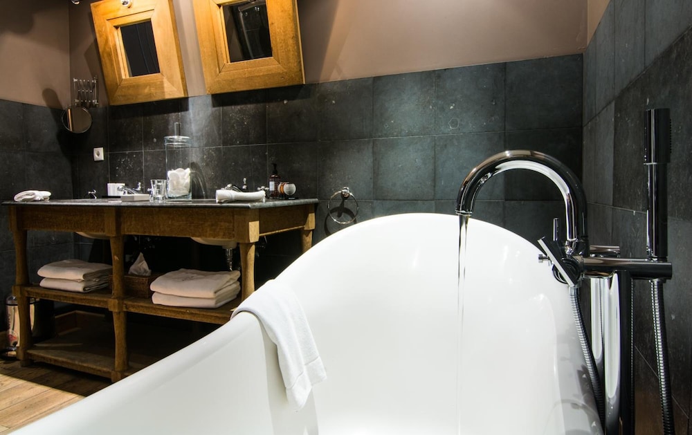 Bliss Boutique Hotel 46/47