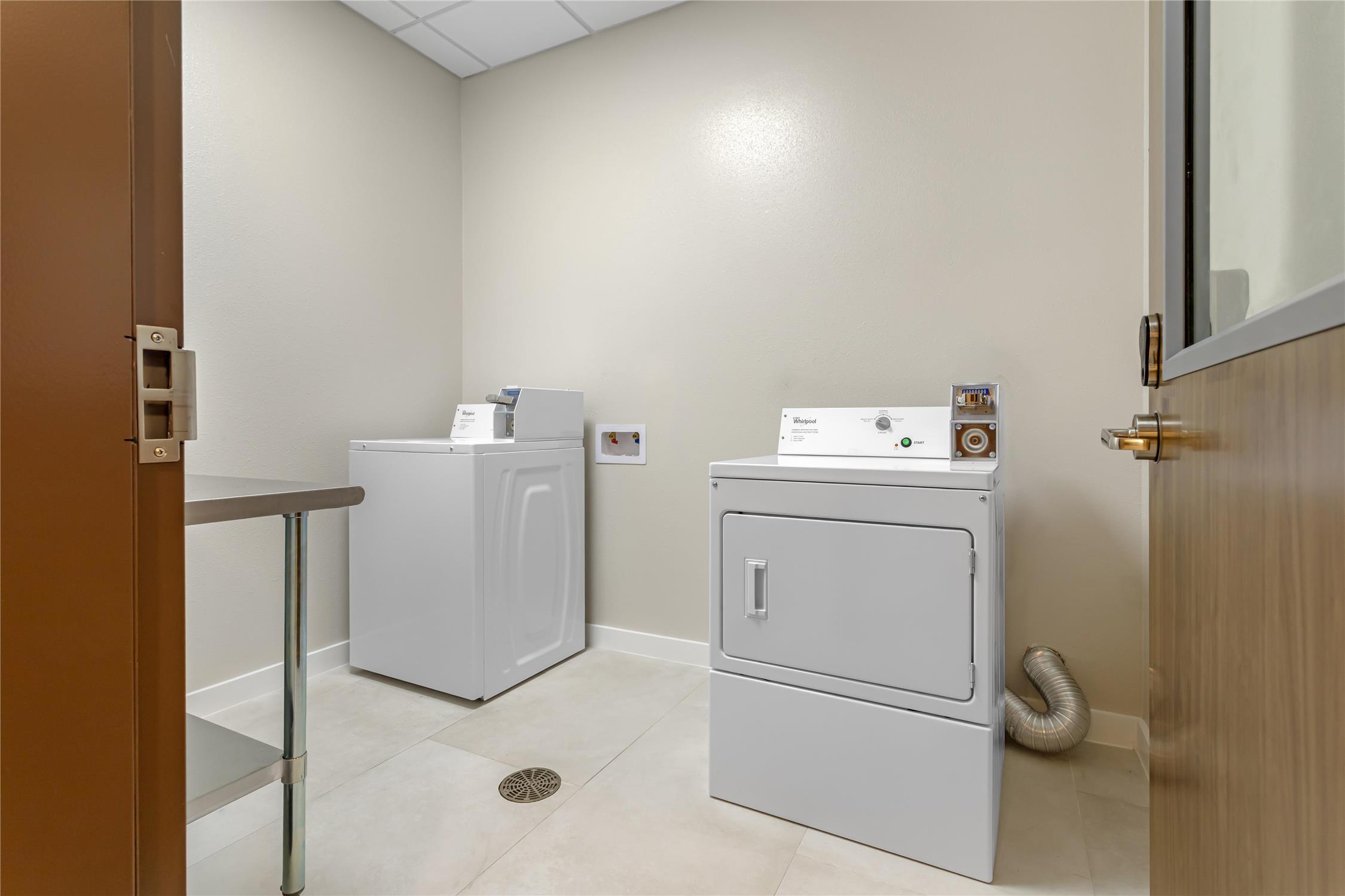 Best Western Plus Pearland/Houston Medical Center Hotel 28/37