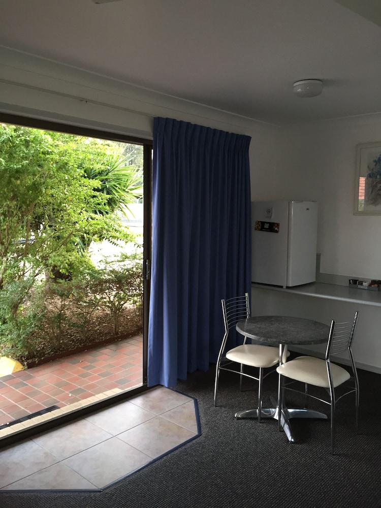 Aspley Carsel Motor Inn 38/60