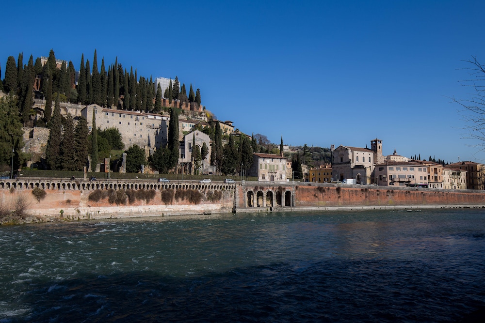 Relais A Ponte Pietra 42/50