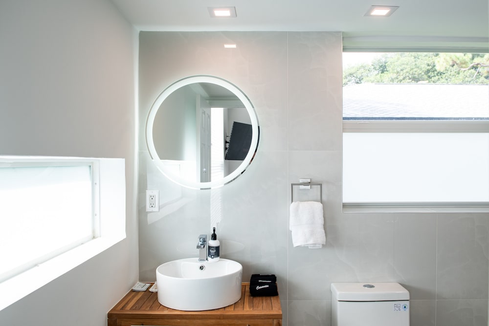 The Lauderdale Boutique Hotel 46/50