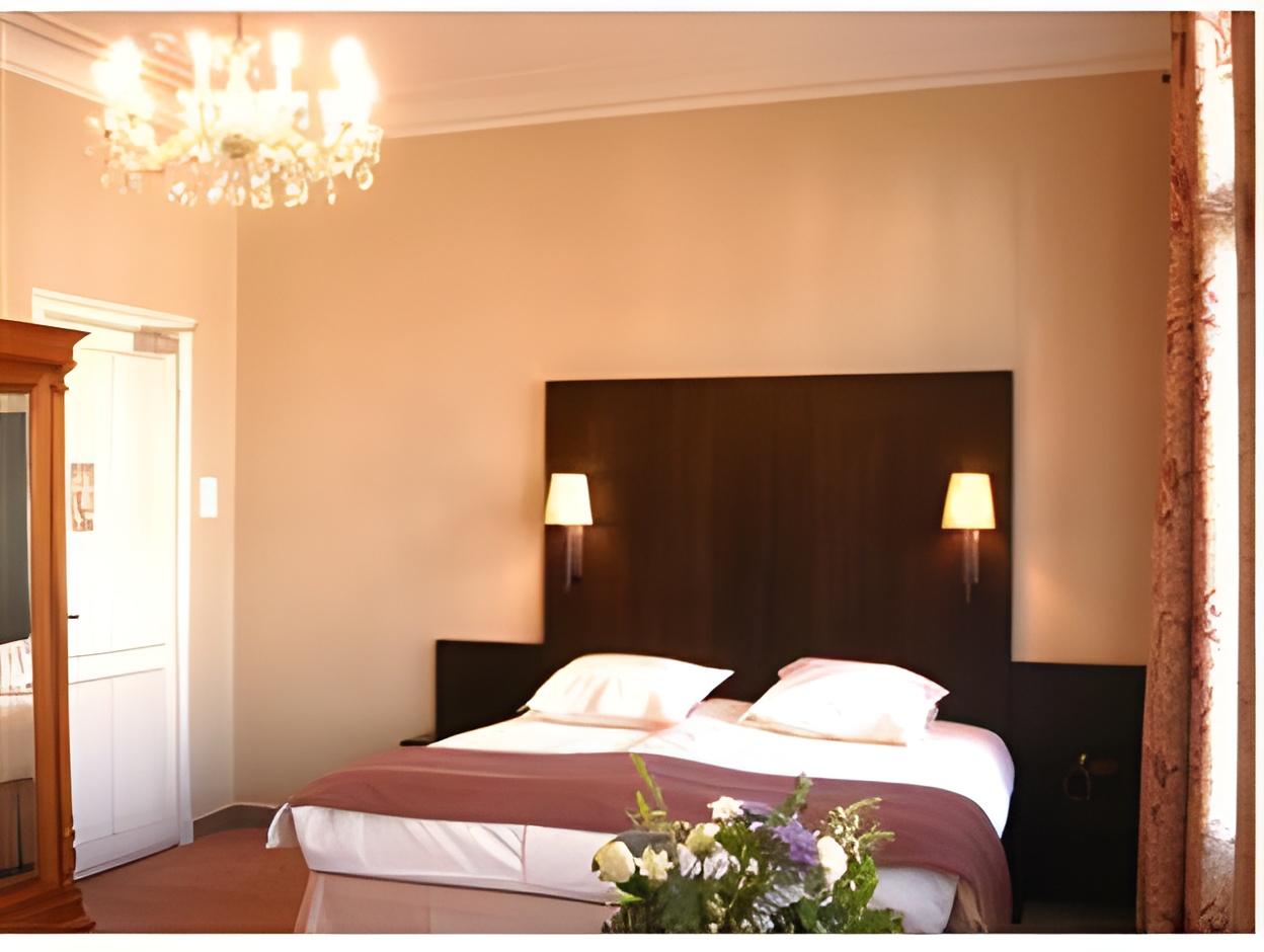 Family, 2 Queen Beds, Gulden Vlies Hotel 1/2