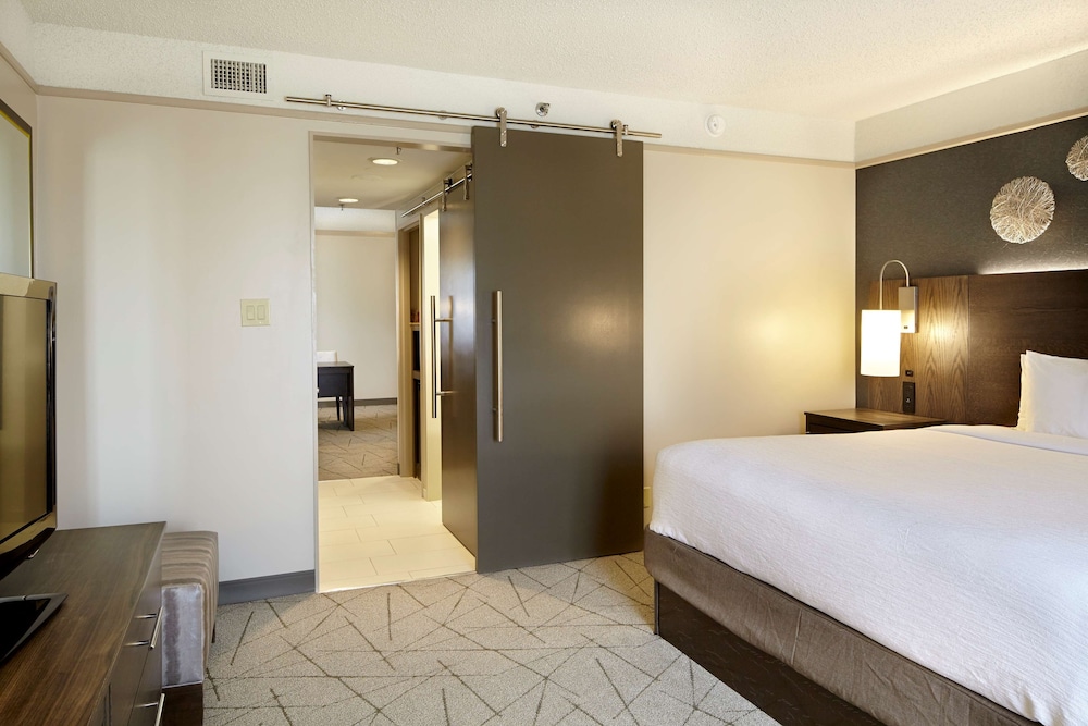 Embassy Suites by Hilton Atlanta Galleria 15/56
