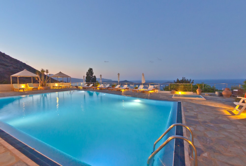 Adrakos Apartments 2/78