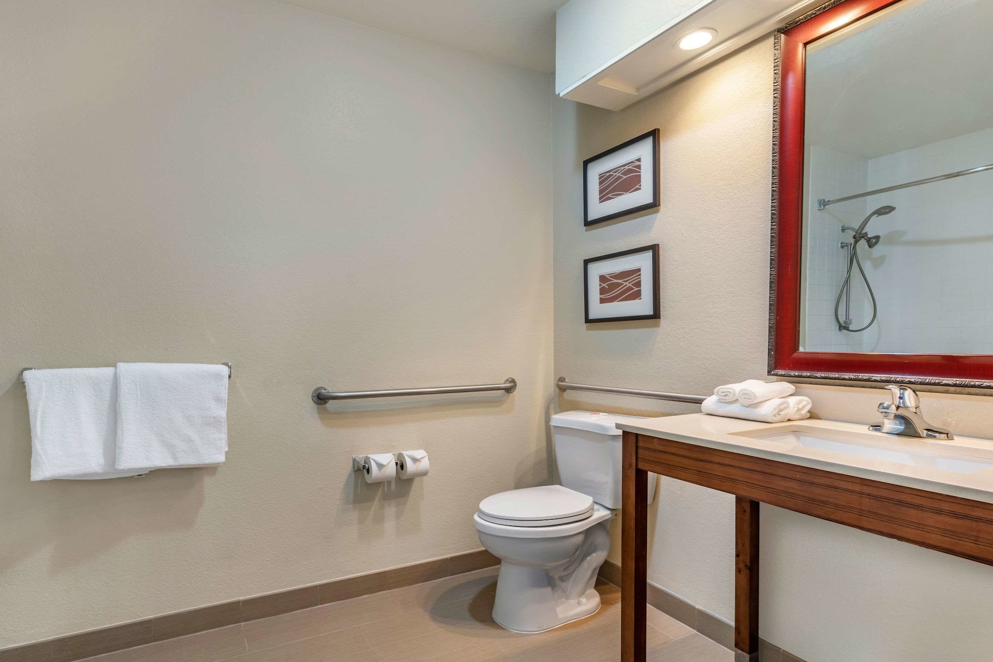 غرفة بسرير كينج لذوي الإعاقة، Comfort Inn Fairfield Napa Valley Area 5/7