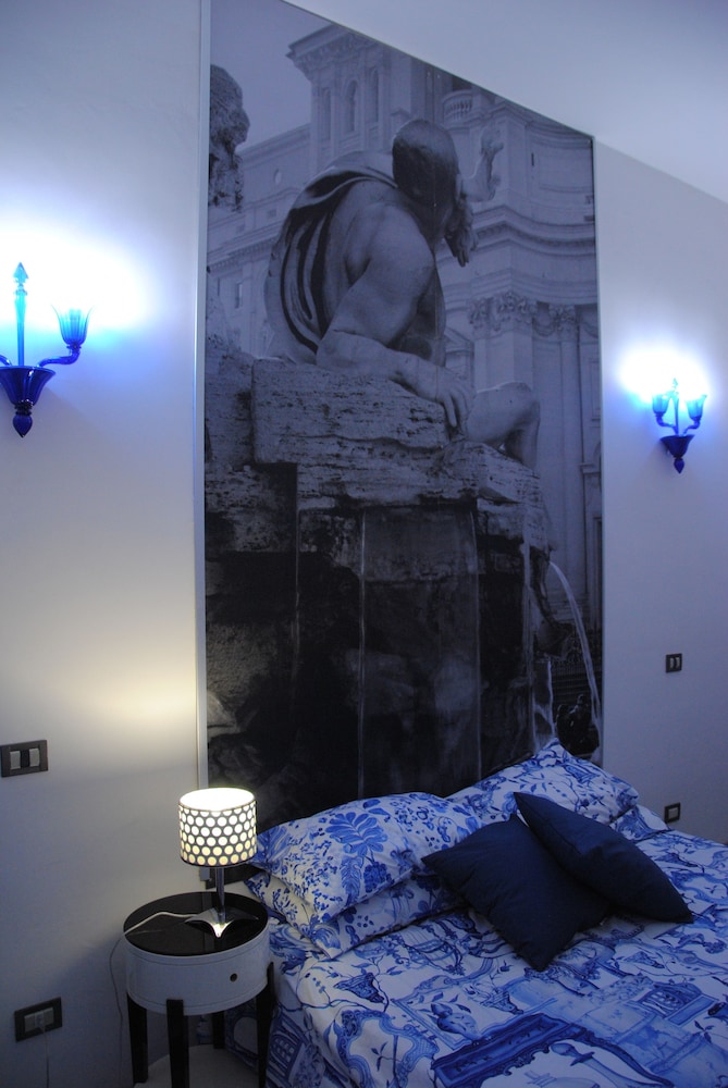 Deluxe Rooms 27/59