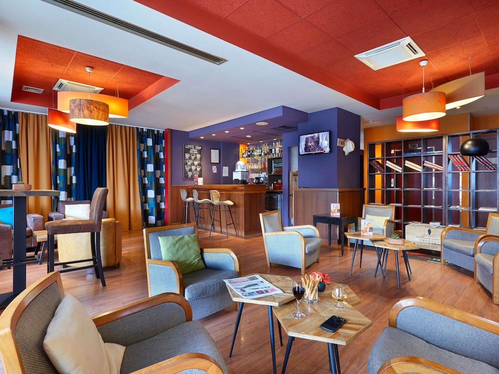 Ibis Annemasse 37/50