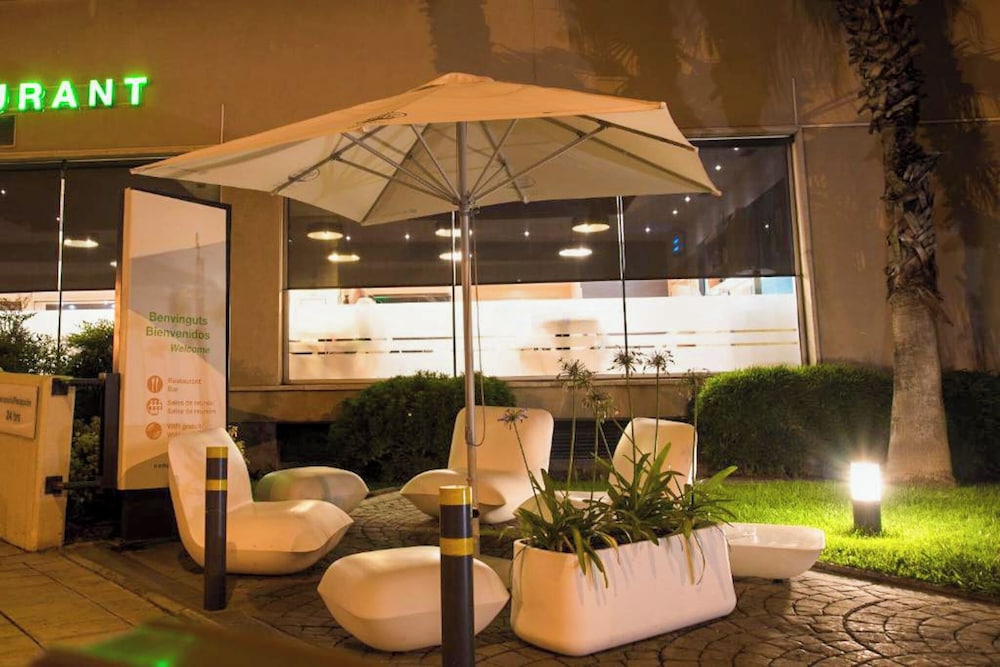 Travelodge BCN Cornella Fira 34/56