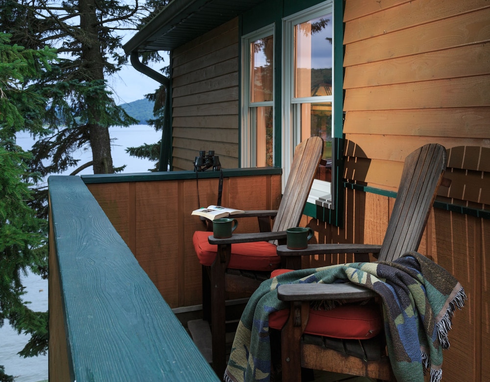 Lake Pointe Inn 5/50