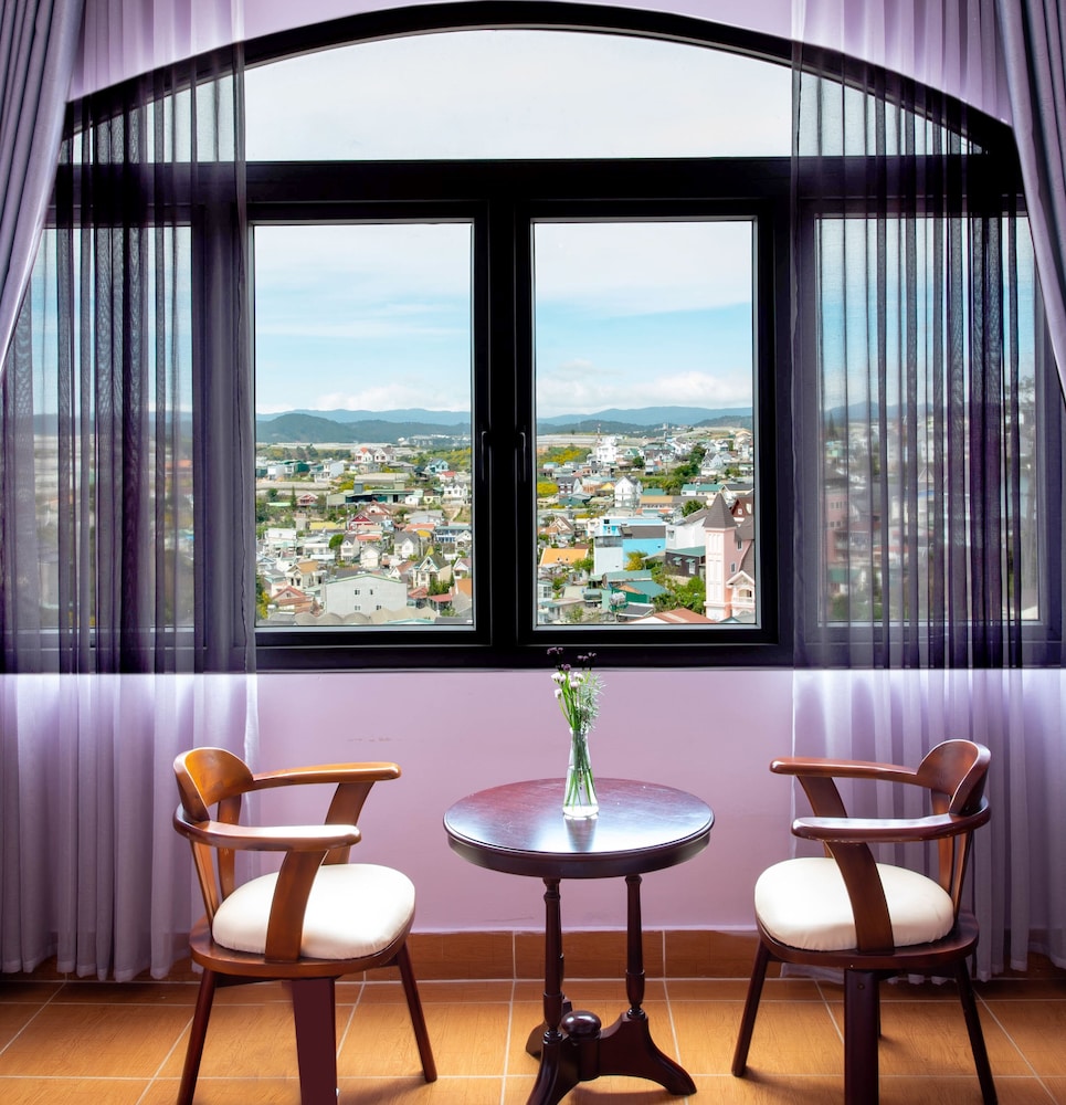 Le Petit Paris Hotel Dalat 58/67