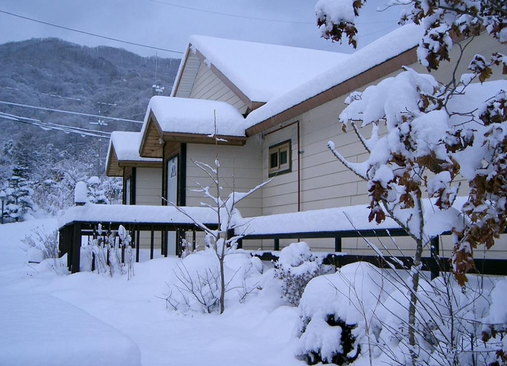 Nadeuli Pension 12/66
