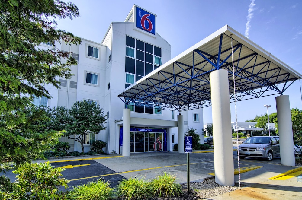 Motel6 Portsmouth, NH in PORTSMOUTH - NH