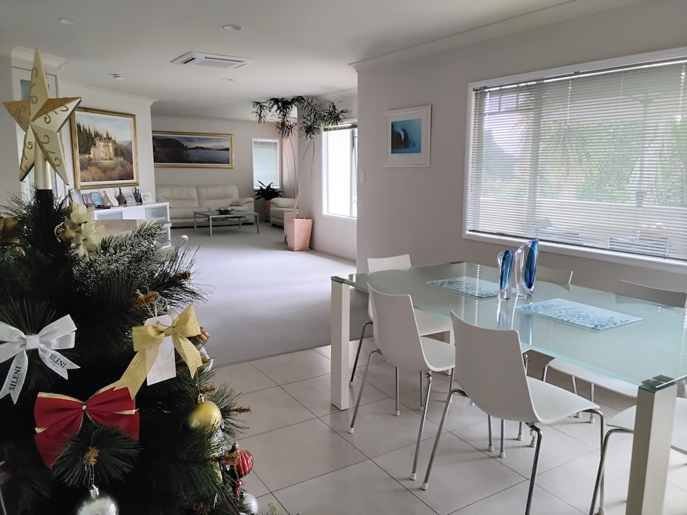 Seascape Villa Bed Breakfast 5/61