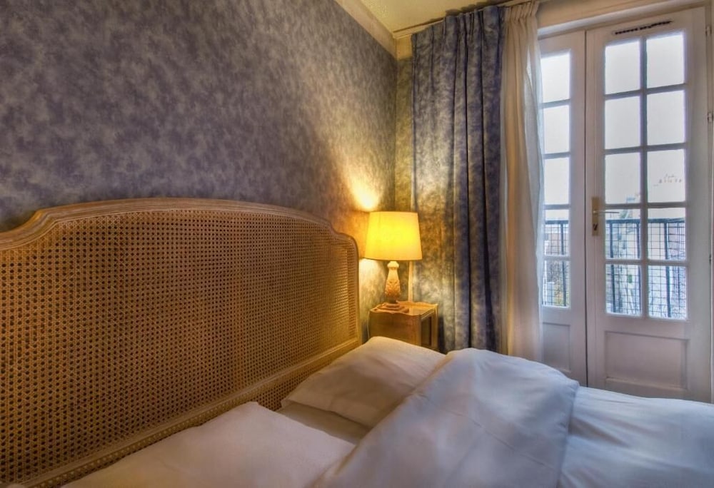 Hotel Baudelaire Opera 53/72