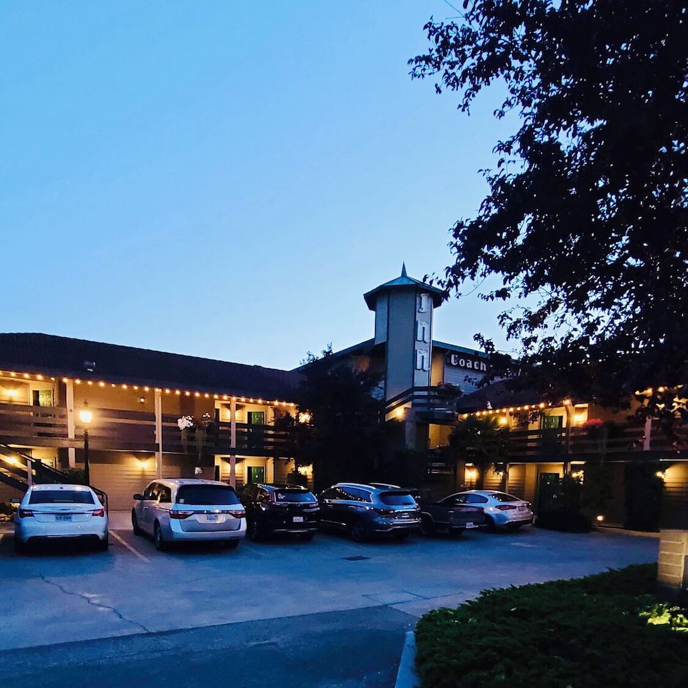 Coachman Inn Suites 55/64