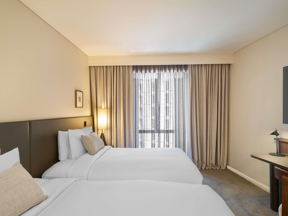 LUXURY, 2 DOUBLE BEDS