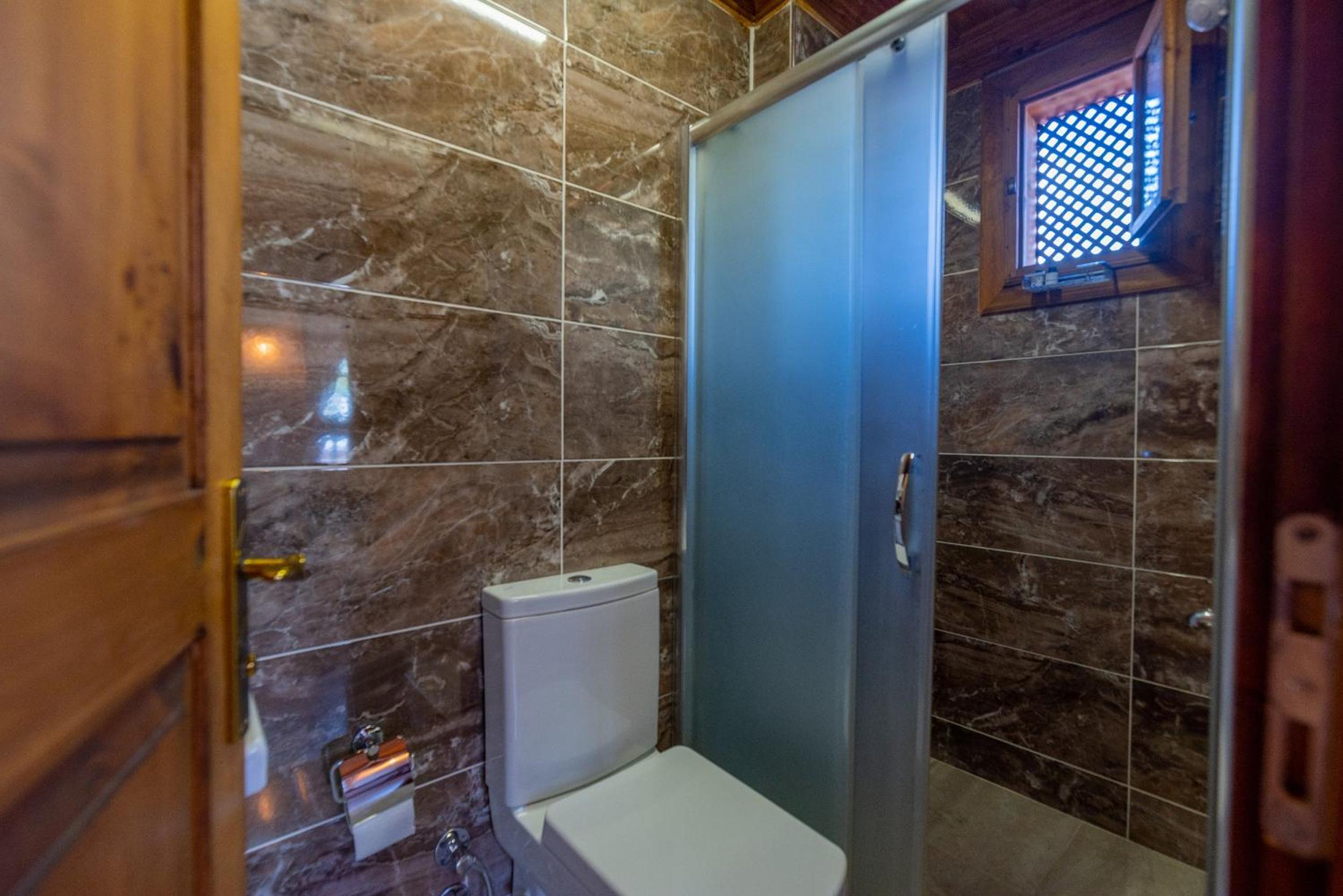Cesmeli Konak Hotel 54/55