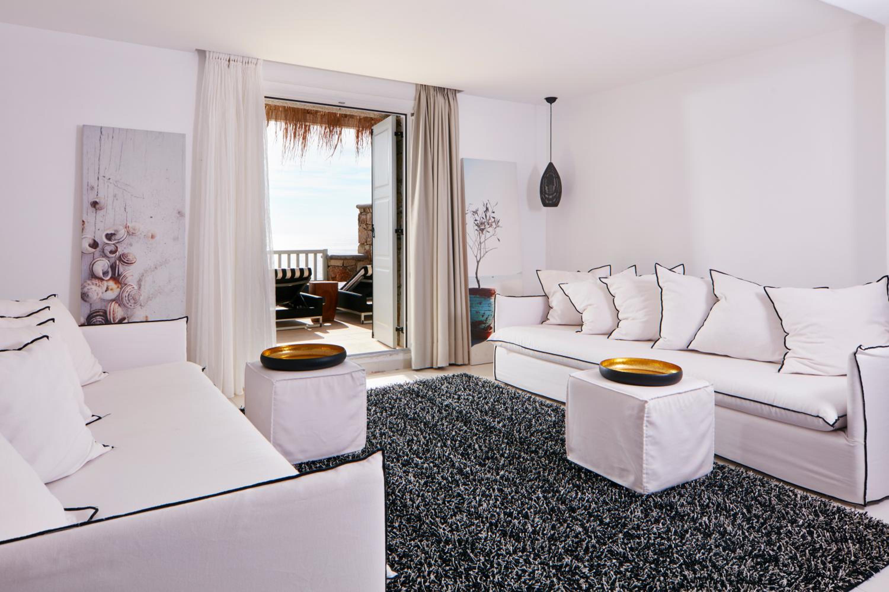 Exclusive, Side Sea View