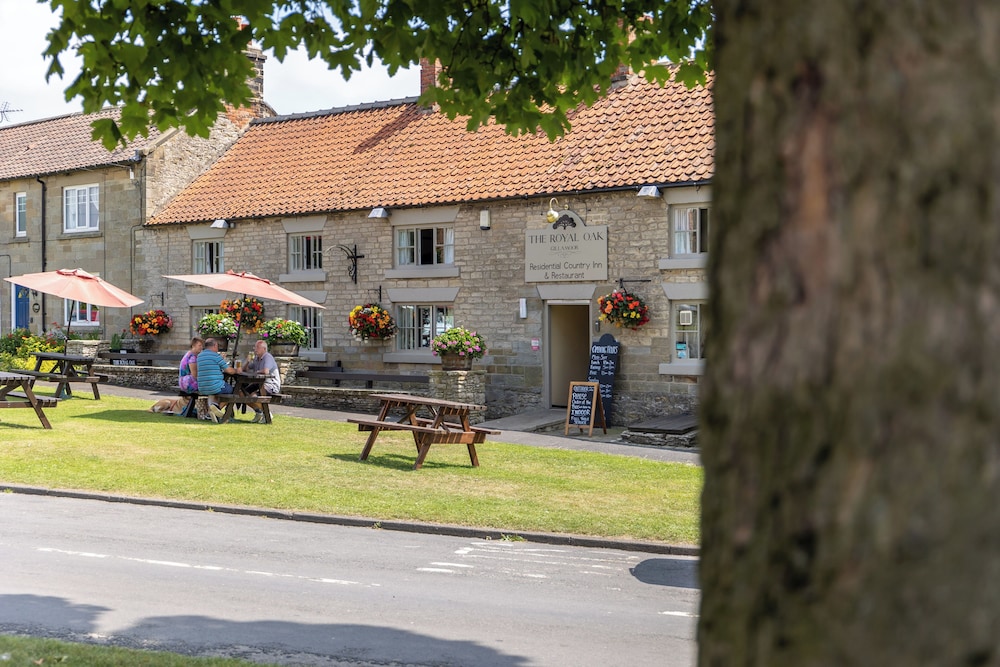 The Royal Oak Inn 35/49