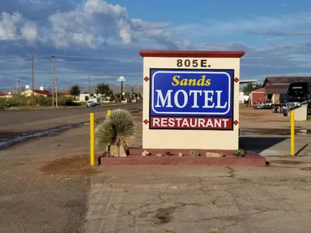 Sands Motel 1/24