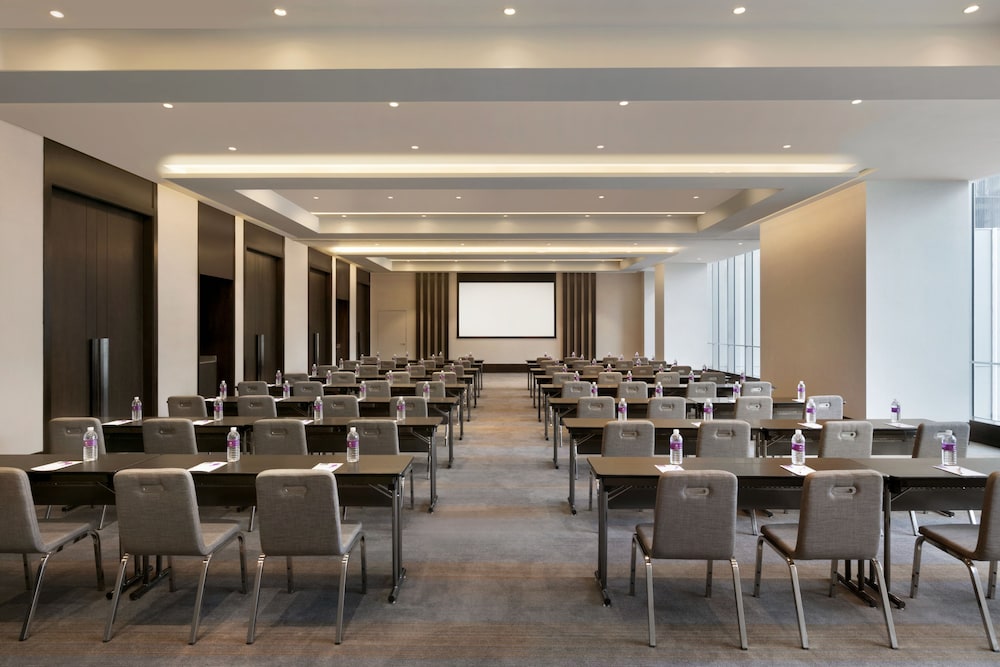 Hyatt Place Shanghai Tianshan Plaza 39/45