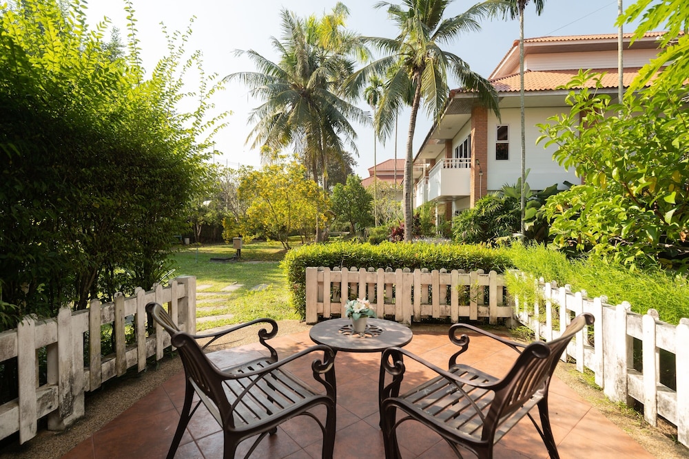 Thara Cholapruek Resort 32/50