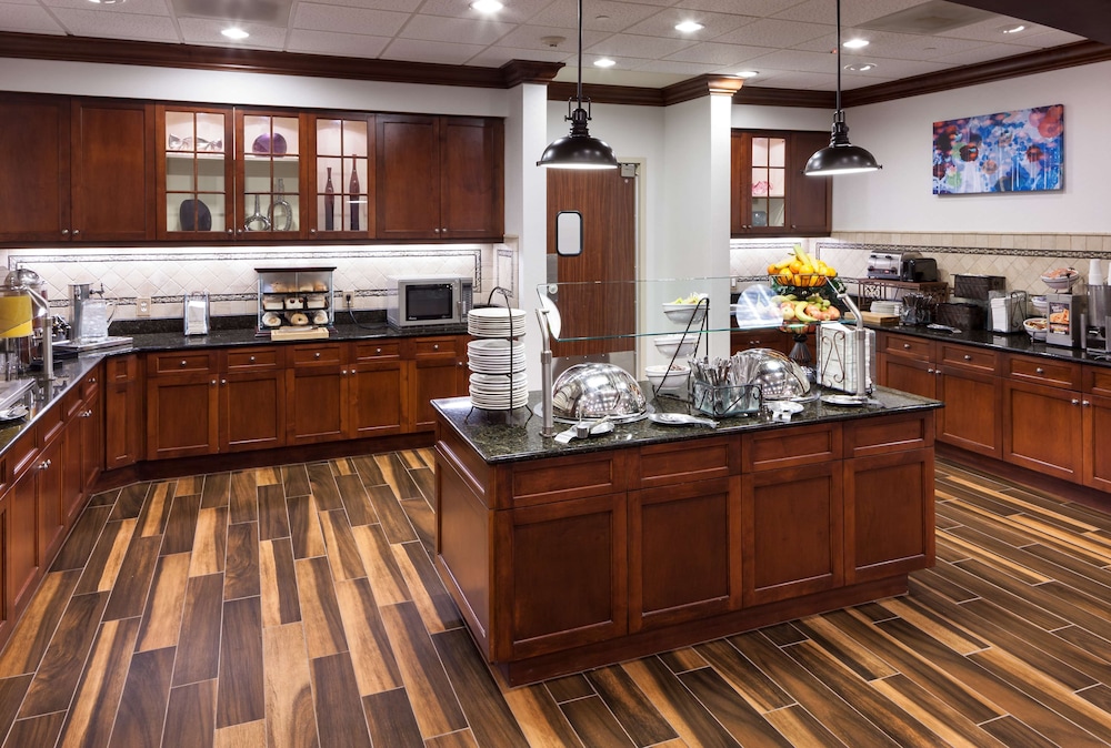 Homewood Suites by Hilton Denton 33/50