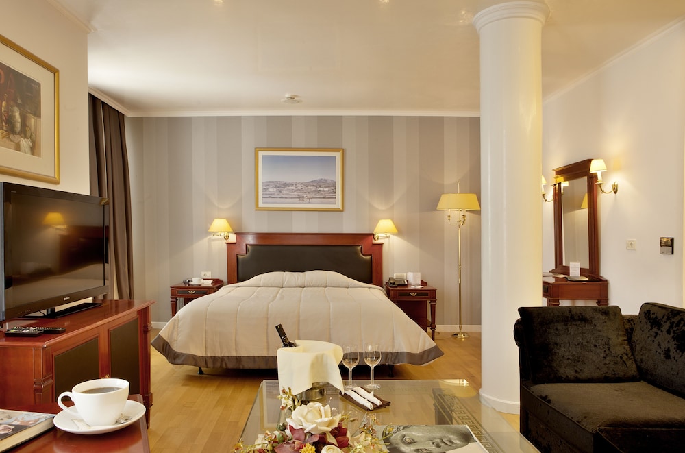 Theoxenia Palace 43/46