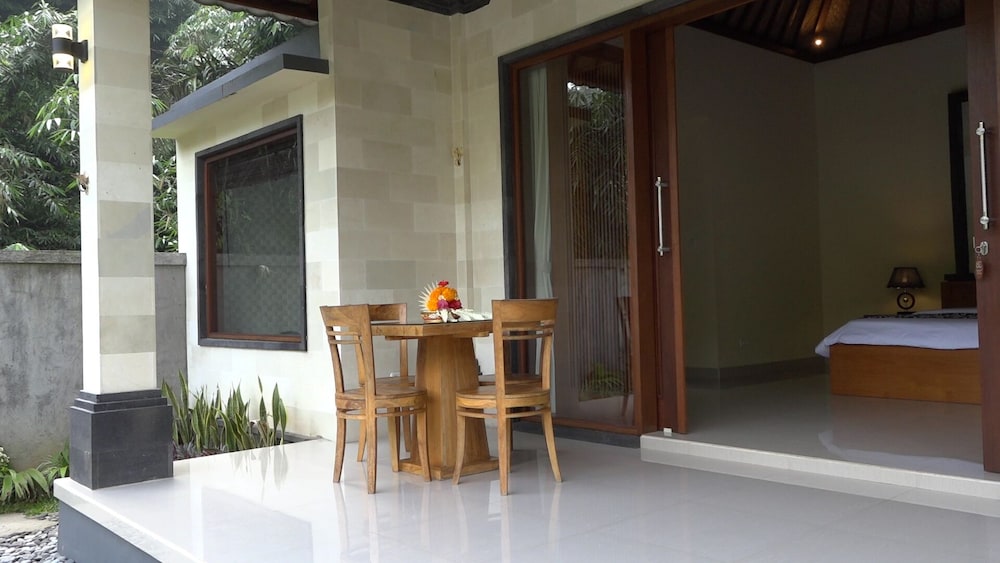 Bali Jungle Huts 32/50