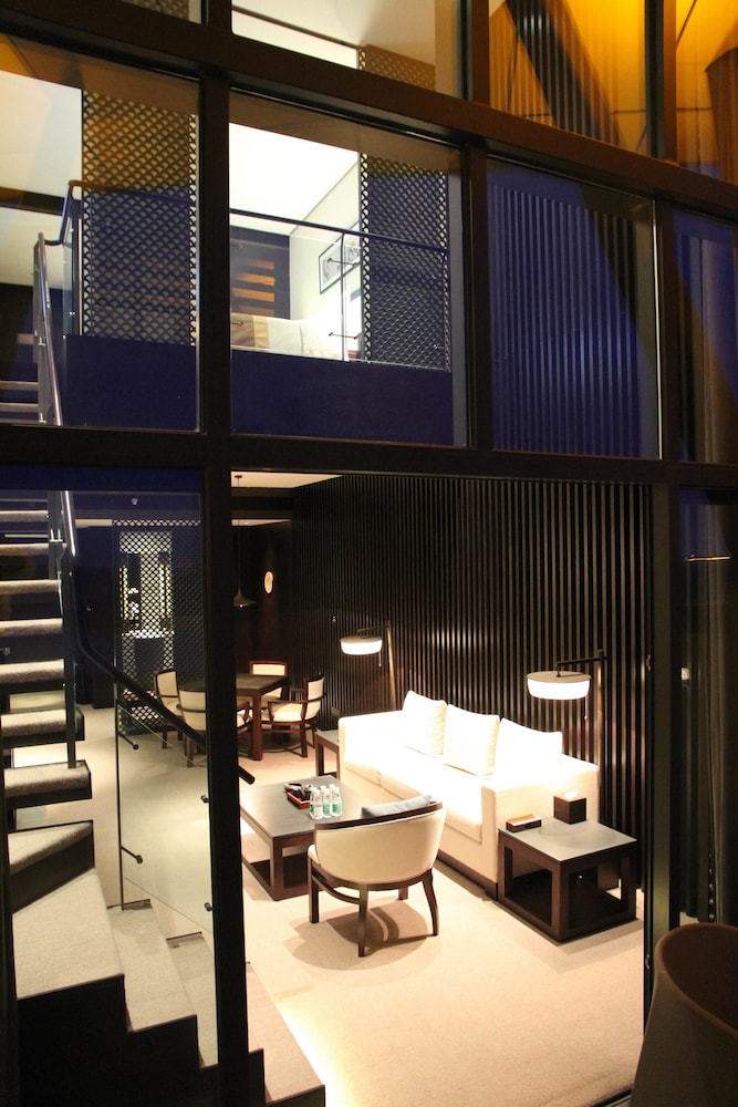 Shenzhen Castle Hotel 58/70