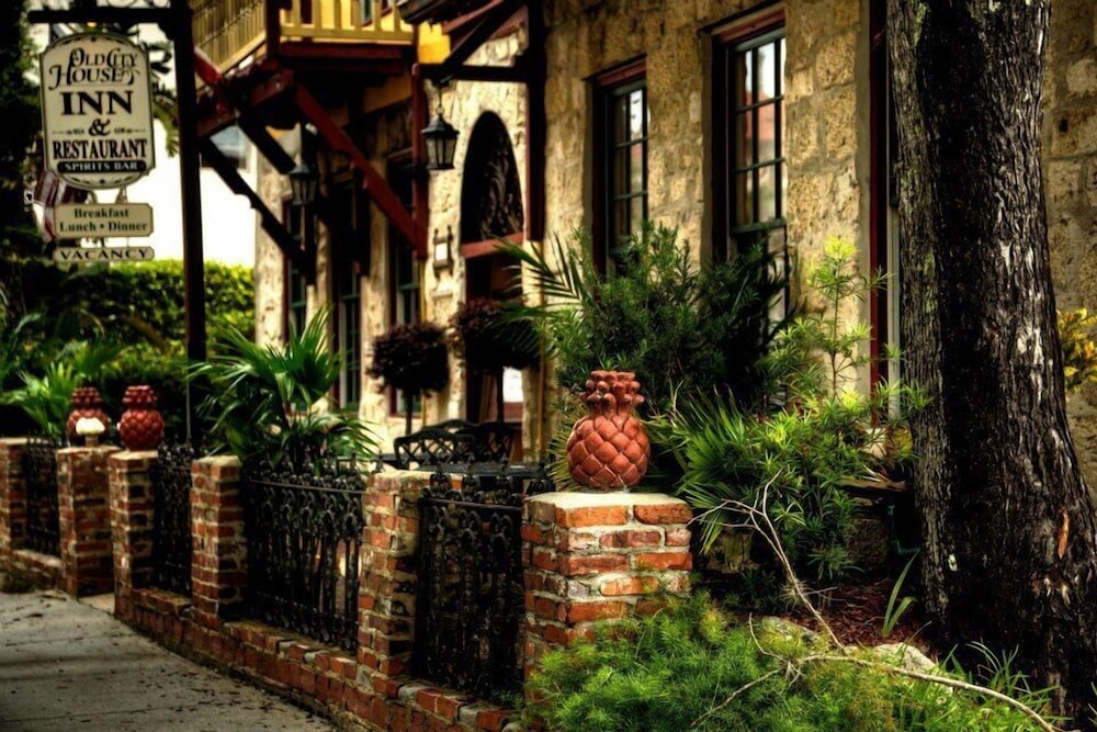 Old City House Inn and Restaurant 3/33
