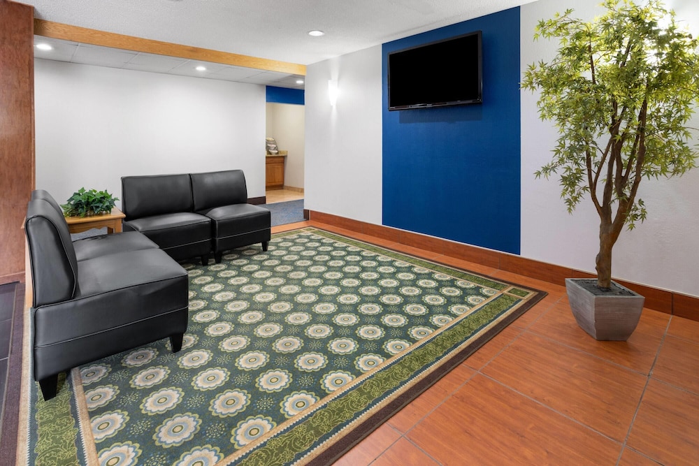 Microtel Inn Suites By Wyndham Albany Airport 28/49