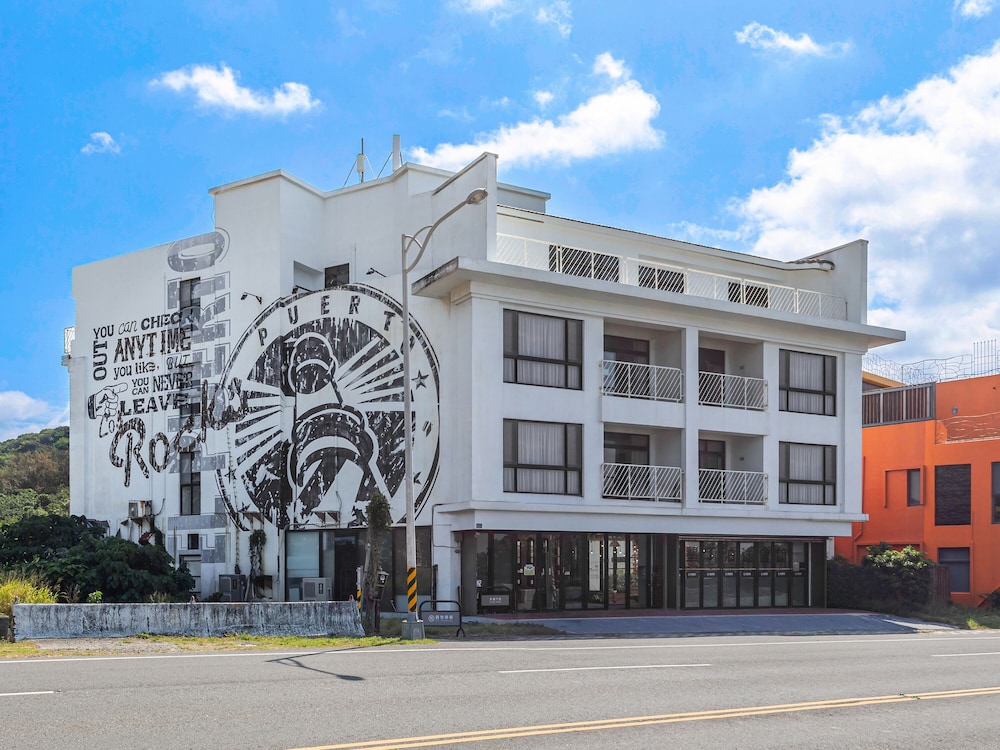 El Puerto Hotel 5/49