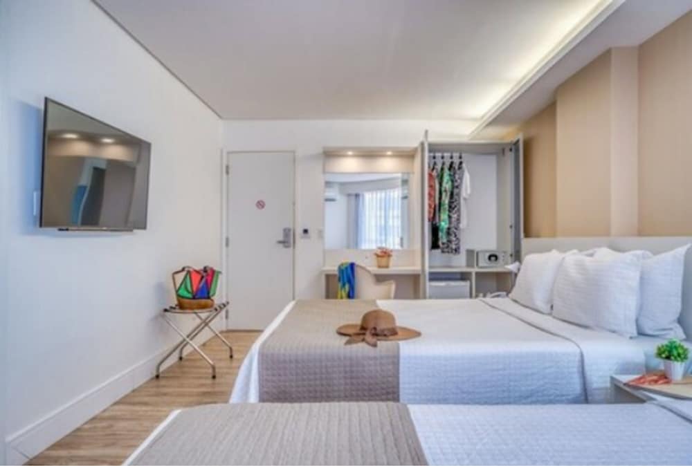 Hotel Brisa Suites 12/64